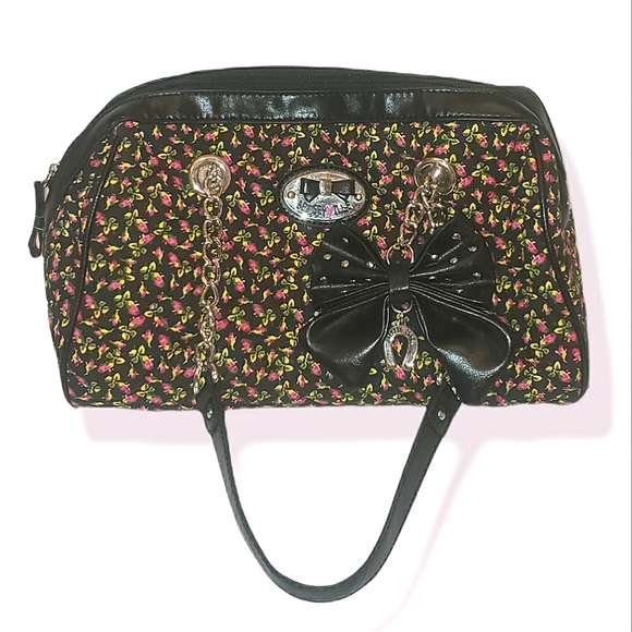 Betsey Johnson Handbags - Betsey Johnson Betseyville Vegan Floral Stud Bow  Quilted Shoulder Bag Purse